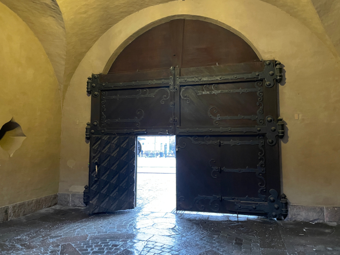 Gate, Stockholm City Hall