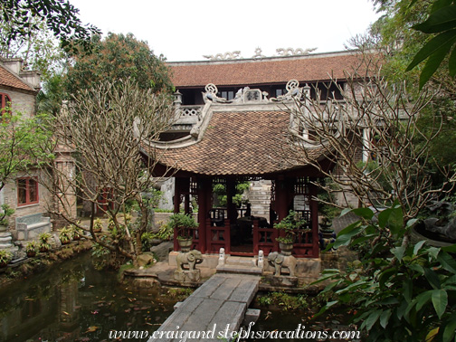 Gardens, Thanh Chuong Viet Palace